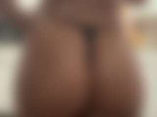Lia L's Live Sex Cam Show