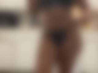 Lia L's Live Sex Cam Show