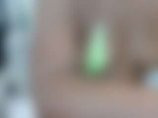 Live cam show with Lia L - Spank Curvy on camwithhim.com