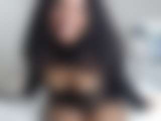 Lia L's Live Sex Cam Show