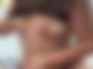Lia L's Live Sex Cam Show