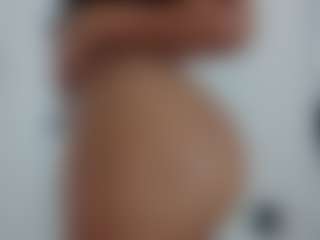 Lia L's Live Sex Cam Show