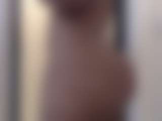 Lia L's Live Sex Cam Show