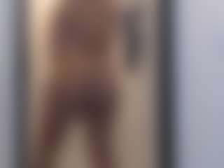 Lia L's Live Sex Cam Show