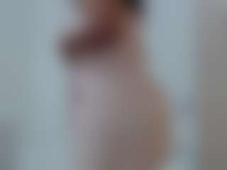 Lia L's Live Sex Cam Show