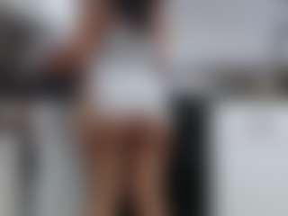 Live cam show with Lia L - Ddlg on Camsoda