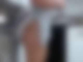 Lia L's Live Sex Cam Show