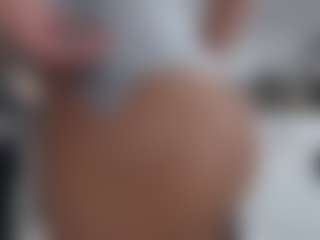 Lia L's Live Sex Cam Show