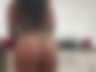 Lia L's Live Sex Cam Show