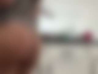 Lia L's Live Sex Cam Show