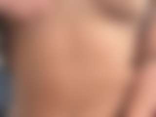 Lia L's Live Sex Cam Show