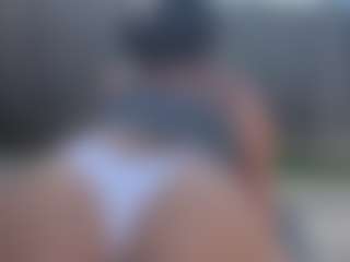 Lia L's Live Sex Cam Show