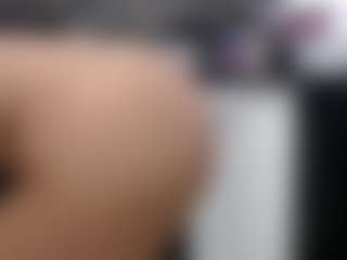 Lia L's Live Sex Cam Show