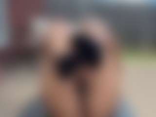 Lia L's Live Sex Cam Show