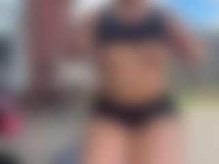 Lia L's Live Sex Cam Show