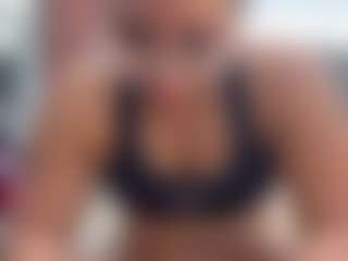 Lia L's Live Sex Cam Show