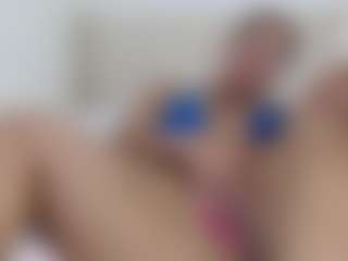 Lia L's Live Sex Cam Show