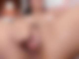 emma-white001's Live Sex Cam Show