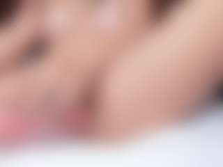 emma-white001's Live Sex Cam Show