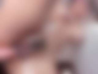 emma-white001's Live Sex Cam Show