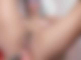 emma-white001's Live Sex Cam Show