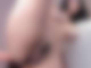 emma-white001's Live Sex Cam Show