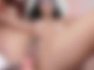 emma-white001's Live Sex Cam Show