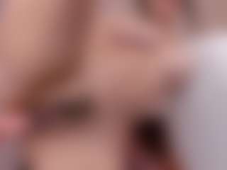 Live cam show with emma-white001 - Bikini on StripNow