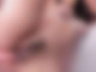 emma-white001's Live Sex Cam Show