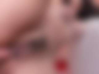 emma-white001's Live Sex Cam Show