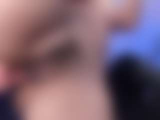 emma-white001's Live Sex Cam Show