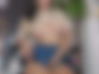 Live cam show with emma-white001 - Teen (18+) on Dare Cams