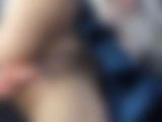 emma-white001's Live Sex Cam Show