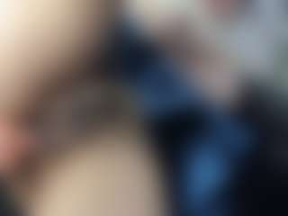 emma-white001's Live Sex Cam Show