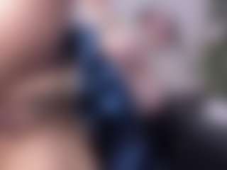 emma-white001's Live Sex Cam Show