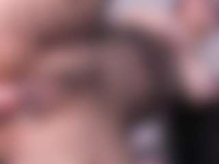 emma-white001's Live Sex Cam Show