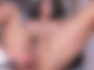 emma-white001's Live Sex Cam Show