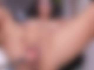 emma-white001's Live Sex Cam Show