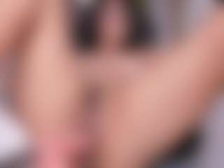 emma-white001's Live Sex Cam Show