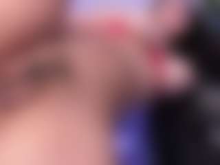 Live cam show with emma-white001 - Hairy Pussy Teen (18+) on Instabang