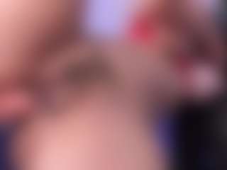 Live cam show with emma-white001 - Bedroom Teen (18+) on LiveSexCams6