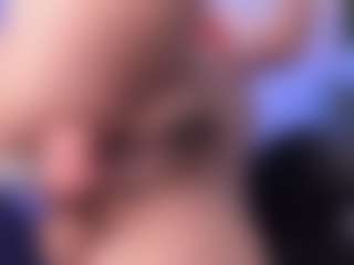 Live cam show with emma-white001 - Bedroom Teen (18+) on Milf Play