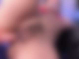Live cam show with emma-white001 - Bedroom Big Tits on studioflirtlive.com