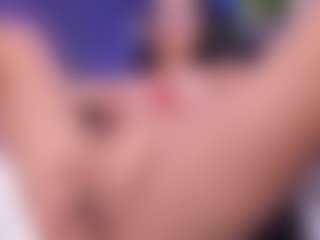 Live cam show with emma-white001 - Strip on hrnylive.com
