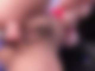 emma-white001's Live Sex Cam Show