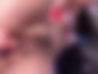 Live cam show with emma-white001 - Bedroom on Pornisteam.com