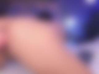 emma-white001's Live Sex Cam Show