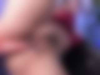 emma-white001's Live Sex Cam Show