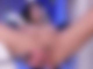 emma-white001's Live Sex Cam Show