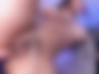 emma-white001's Live Sex Cam Show